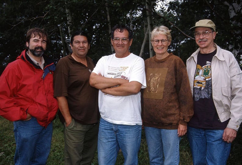 Photograph of the research team that includes people closely involved in the discovery and study of the site: Daniel Arsenault, Paul-Émile Dominique, Robert Dominique, Anne Nisula and Charles A. Martijn. July 1997
