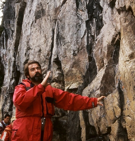 Daniel Arsenault près du rocher, juillet 1997